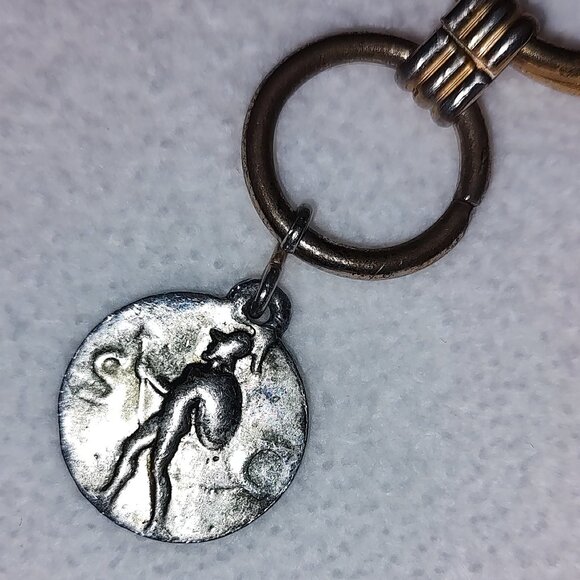 ETIENNE AIGNER VINTAGE BELT GOLD METAL LINKS BURGANDY LEATHER MEDALLIONS 40"L - Picture 3 of 5